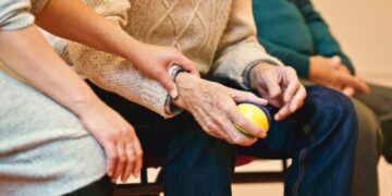 Consiguen reducir un 90% los temblores en pacientes con Parkinson
