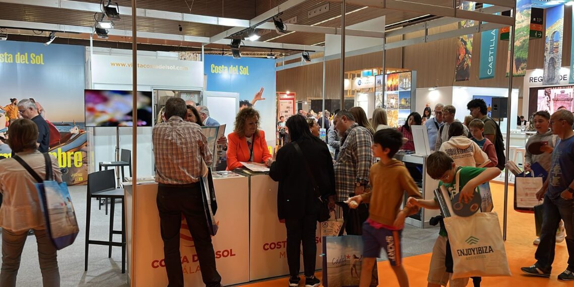 Torremolinos se promociona en la feria turística Expovacaciones de Bilbao
