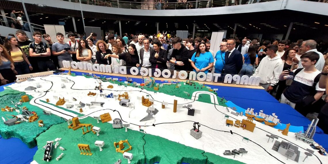 FANTEC Málaga 2024 reúne a más de 3.500 estudiantes y docentes apasionados por las tecnologías en el mayor evento de educación tecnológica del país