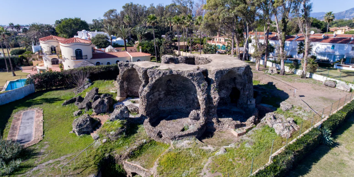 Torres y Termas Romanas de las Bóvedas