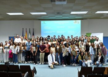 El Hospital Clínico organiza un acto de bienvenida para los 75 nuevos residentes que inician su formación