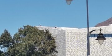 El hombre atrincherado en el ayuntamiento de Estepona abandona finalmente el edificio