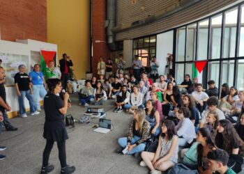 Estudiantes mantienen un encierro en la biblioteca general de la UMA «en solidaridad con el pueblo palestino»