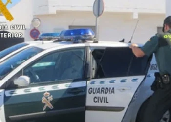 Un hombre se atrinchera con un arma de fuego en una vivienda de Campillos
