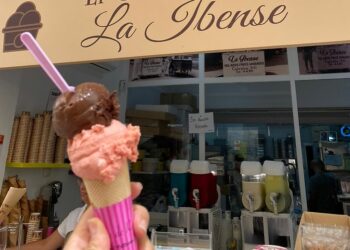 Una heladería malagueña reparte helados gratis a pacientes de cáncer en tratamiento de quimioterapia