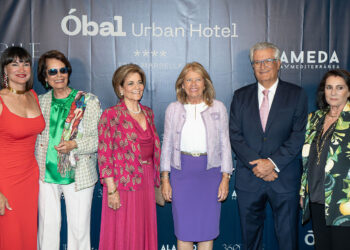 Puesta de largo del Óbal Urban Hotel que arranca su primera temporada de verano como 4 estrellas