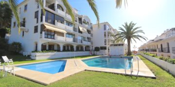 Fallece un joven de 21 años en una piscina de Fuengirola