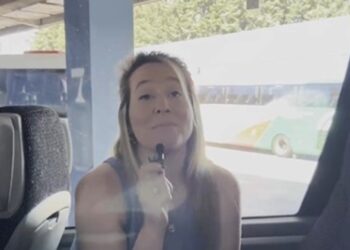 El PP se va de «odisea» en transporte público para reivindicar la necesidad del tren de la costa