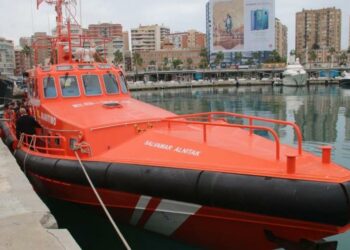 Salvamento da por finalizada la búsqueda de la bañista desaparecida en Fuengirola