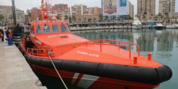 Salvamento da por finalizada la búsqueda de la bañista desaparecida en Fuengirola