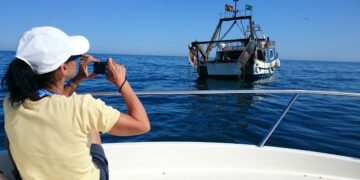 Ser pescador en Estepona por un día: La historia de Turismo Marinero Costa del Sol