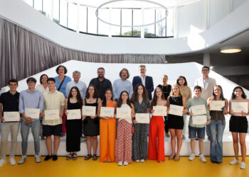 Marbella reconoce a los 16 alumnos de los ocho institutos del municipio con mejor expediente