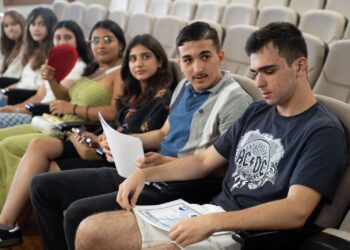 La NASA reconoce a alumnos del IES Al-Baytar de Benalmádena por encontrar 10 asteroides en un trabajo de investigación