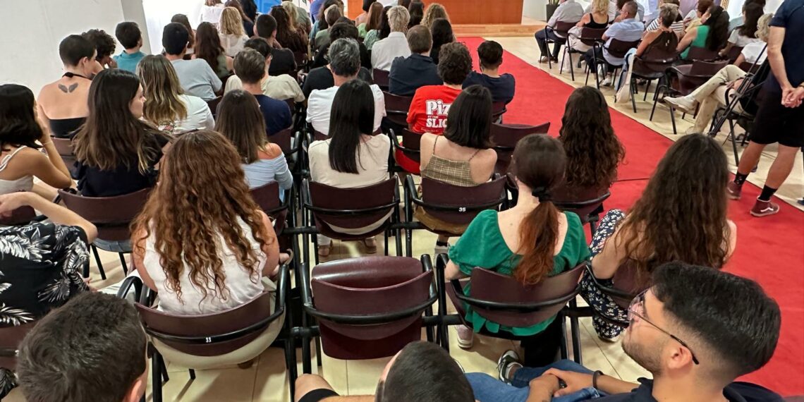 El Ayuntamiento de Fuengirola ofrecerá formación y prácticas laborales a 60 desempleados de la ciudad