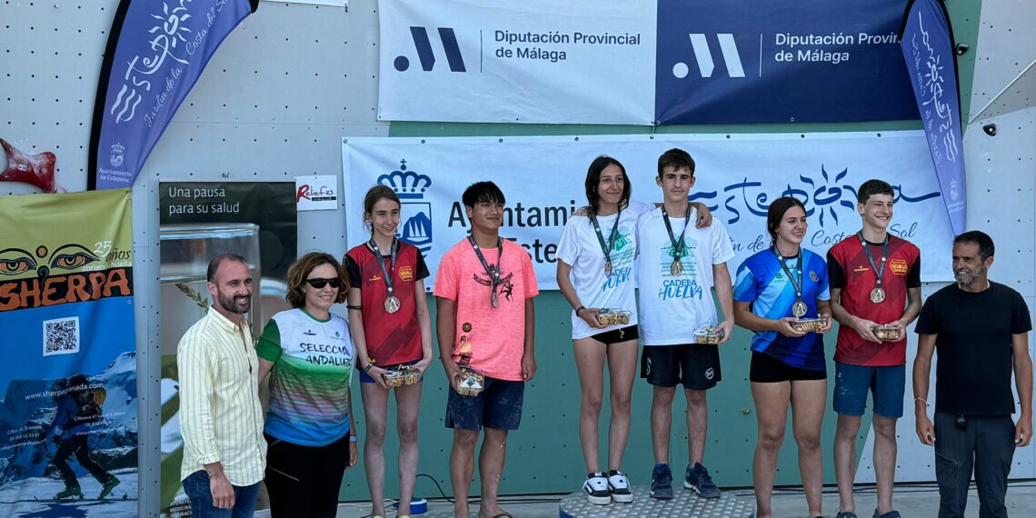 La selección de Sevilla se proclama campeona de Andalucía de Escalada en Edad Escolar en el Rocódromo de Estepona