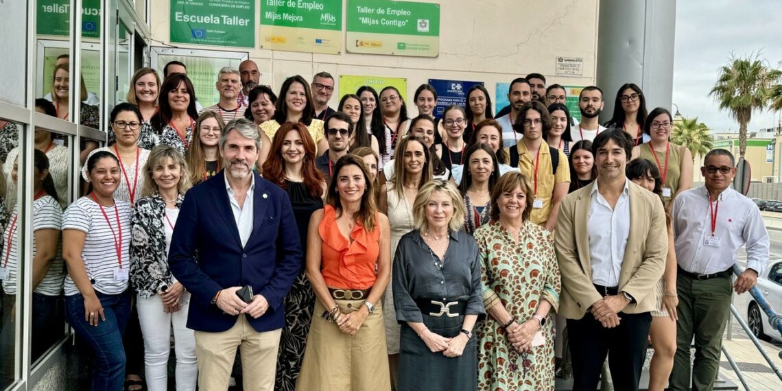 Treinta desempleados mijeños reciben formación durante un año a través de dos programas de empleo