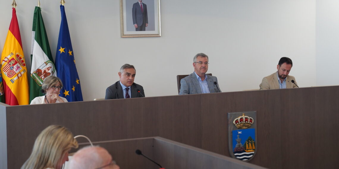El Ayuntamiento de Estepona dice que «dejará la deuda heredada en 24 millones a finales de este año»