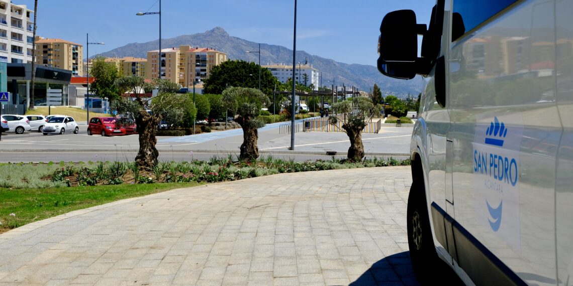 La rotonda Pedro Gil de San Pedro, puesta en valor tras las excepciones temporales al uso del agua por la sequía