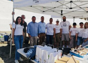 El Ayuntamiento de Mijas colabora con una limpieza de playa y fondo marino para conmemorar Día Mundial del Medio Ambiente