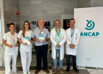 El servicio de Urología del Hospital Universitario Costa del Sol realiza una campaña sobre la prevención del cáncer de próstata