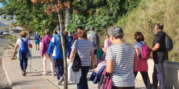 Fuengirola organiza una nueva ruta de senderismo para los mayores hacia el Peñón del Cura