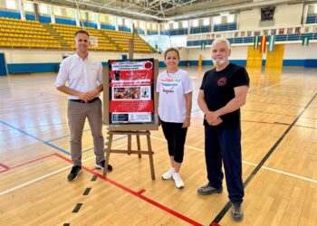 El Ayuntamiento de Fuengirola organiza un curso solidario de defensa personal impartido por el Maestro Francis