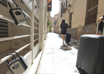 Málaga pone coto a las viviendas turísticas hasta que se apruebe una regulación