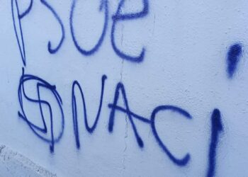 Un colegio electoral de la Cala de Mijas amanece con pintadas