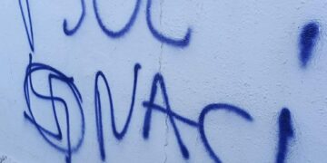 Un colegio electoral de la Cala de Mijas amanece con pintadas