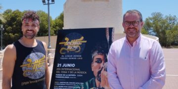 Torremolinos celebra el Día Internacional del Yoga y de la Música en el Parque de la Batería