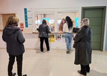 2.180 personas han hecho uso del servicio para gestionar el Certificado Digital e informar de la Zona de Bajas Emisiones en Torremolinos