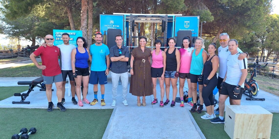 Torremolinos oferta un gimnasio móvil para acercar la práctica deportiva a los barrios