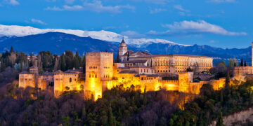Melilla y Granada serán los destinos de los viajes para mayores impulsados por el Ayuntamiento de Mijas