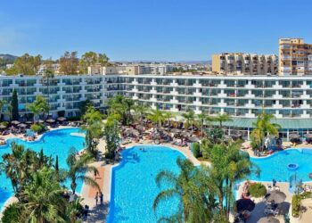 Las pernoctaciones hoteleras en Andalucía se elevan un 11,5% en mayo y superan los 5,5 millones