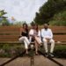 Benalmádena instala un banco gigante en el Parque de la Paloma