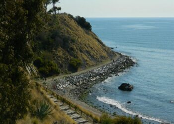 Encuentran el cadáver de un hombre en la orilla de la playa entre Fuengirola y Benalmádena