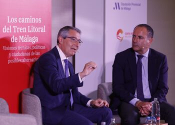 Salado hace un llamamiento a la sociedad civil para aumentar la presión al Gobierno en la demanda del tren litoral