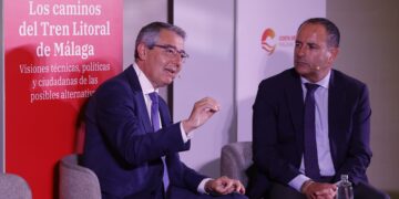 Salado hace un llamamiento a la sociedad civil para aumentar la presión al Gobierno en la demanda del tren litoral