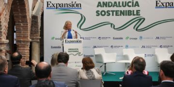 La alcaldesa destaca el liderazgo de Marbella «en estrategia de apostar por calidad y excelencia»