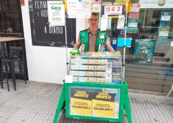 El cupón de la ONCE reparte 350.000 euros entre diez vecinos de El Palo