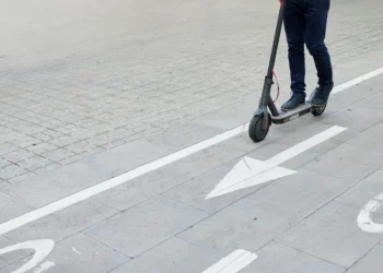 Exculpan a la mujer que atropelló mortalmente a una chica en patinete en Estepona