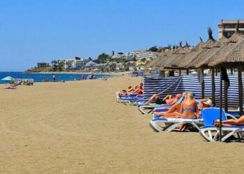 Solucionado el vertido de aguas fecales en la playa de El Bombo de Mijas