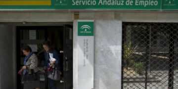 Torremolinos, Benalmádena y Benahavís encabezan la bajada del paro en la Costa del Sol