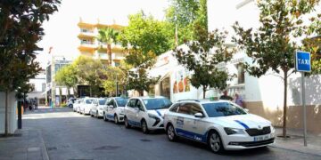 Dos pasajeros agreden con un cúter a un taxista de Marbella