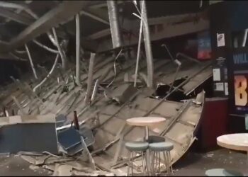 Se desploma parte de un falso techo de unos cines en el Rincón de la Victoria