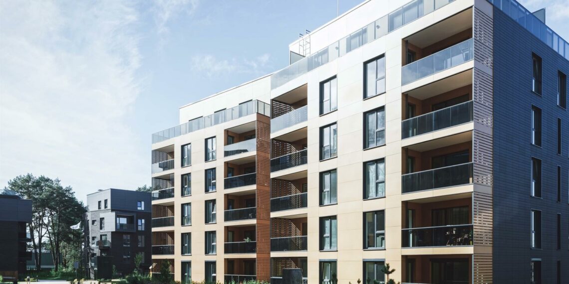 La compraventa de viviendas en Andalucía vuelve a tasas positivas con un crecimiento del 33% en abril