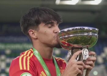El esteponero Daniel Muñoz, campeón de Europa con la selección sub-19 de fútbol