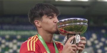 El esteponero Daniel Muñoz, campeón de Europa con la selección sub-19 de fútbol