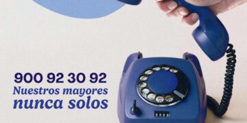 El Ayuntamiento de Estepona anima a los mayores a usar el Teléfono contra la Soledad