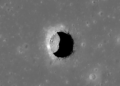 Descubren una cueva en la luna que podría servir de refugio para la vida humana